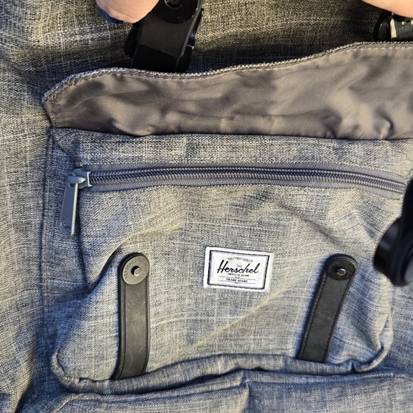 Hershel Supply Large Grey Backpack - Picture 8 of 11